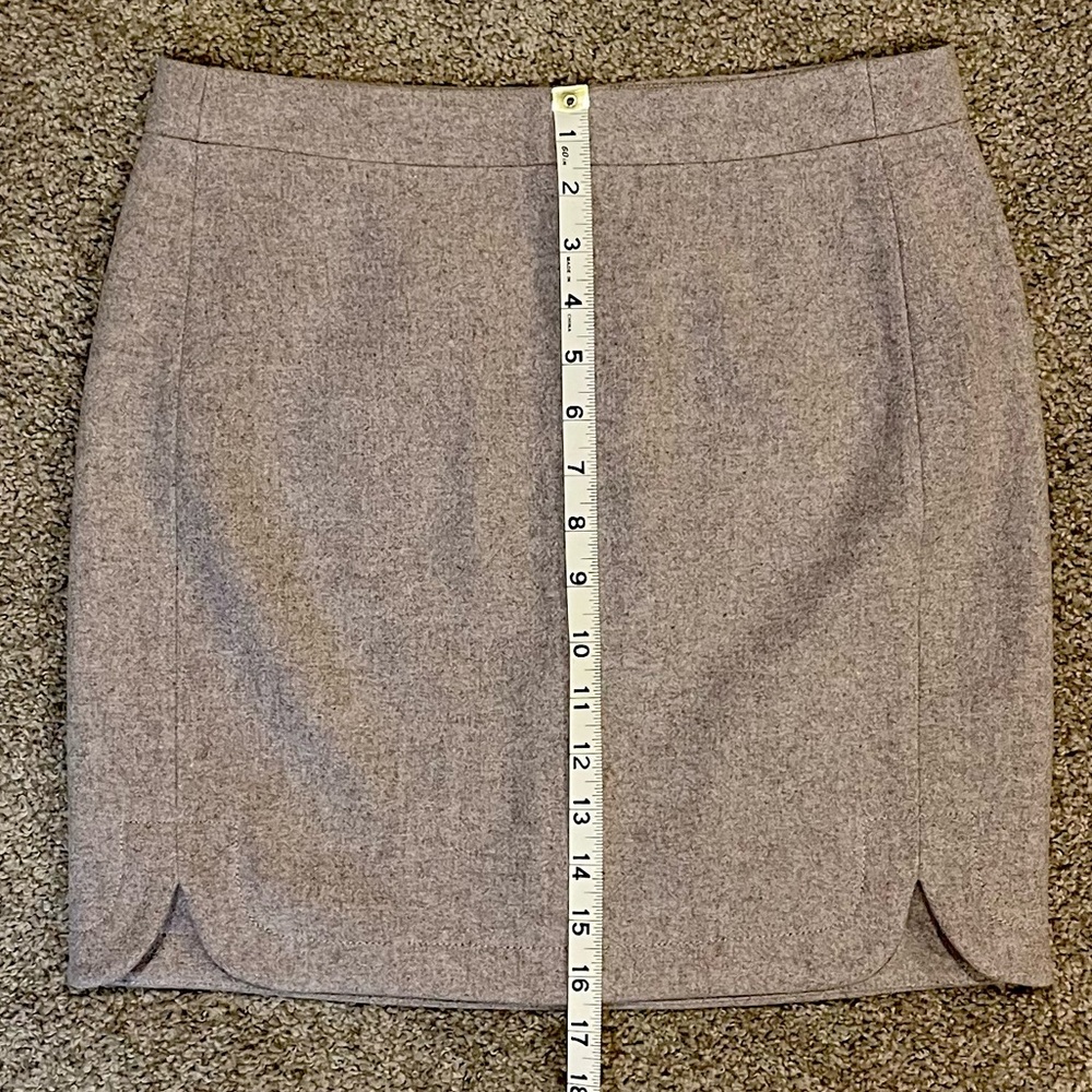 NWT. J. Crew Factory Wool Mini Skirt. Oatmeal Color. Size 0. - Picture 7 of 7